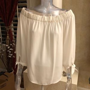 Off the shoulder top, size M